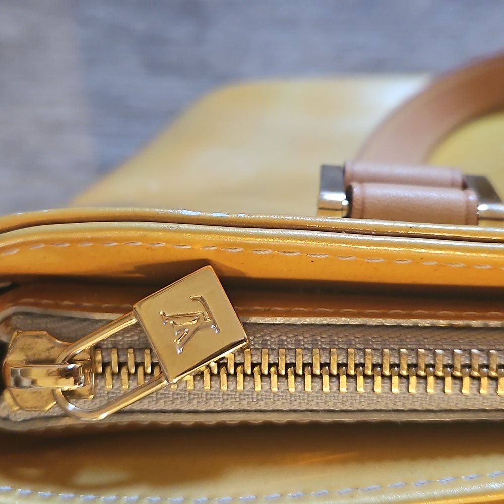 Louis Vuitton Tote Bag - Picture 16 of 16